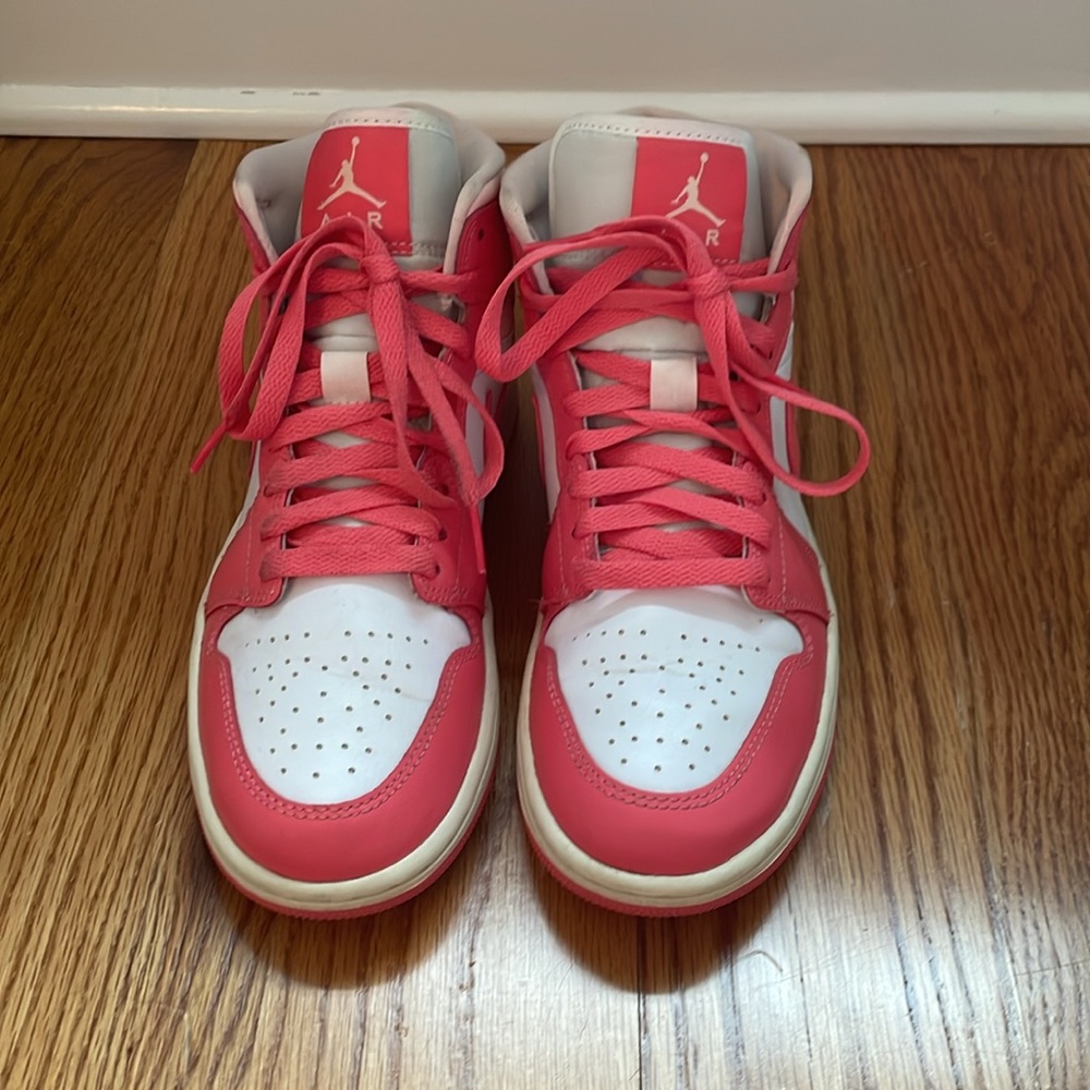 Pink Air Jordan High Top Sneakers - Size 7, mint condition